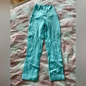 Lululemon Align SHR crop 21” size 2